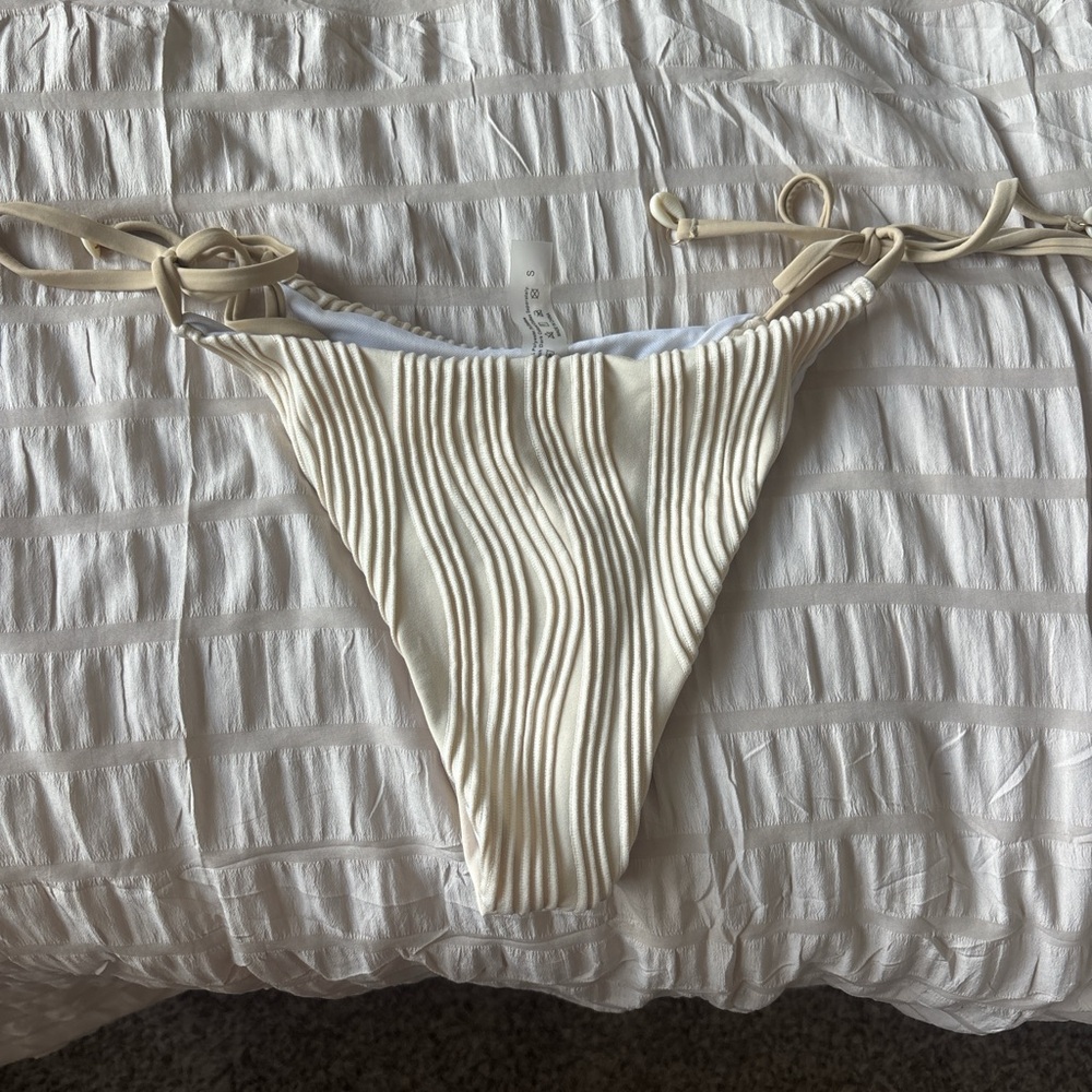SHEIN Cream Ribbed Bikini Set - Picture 3 of 8